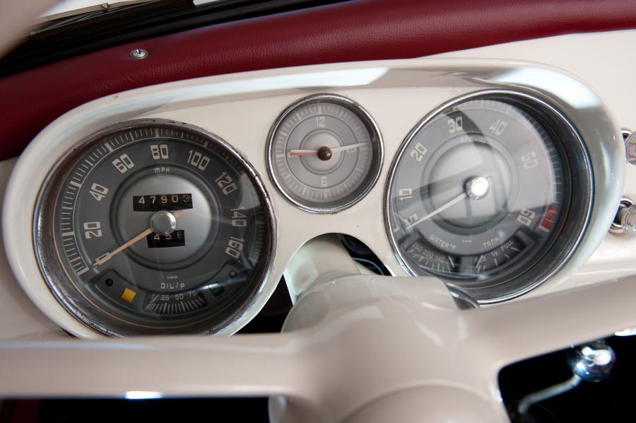Панель приборов BMW 507 (Series II) 1957 года  (фото 28 из 177)